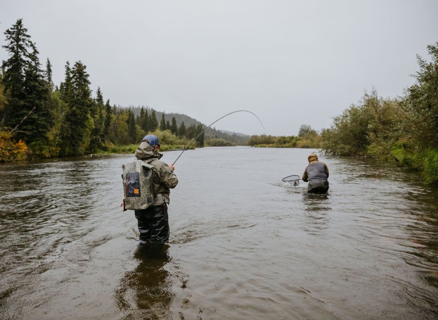 Travel Fishpond | Wind River Roll-Top Backpack